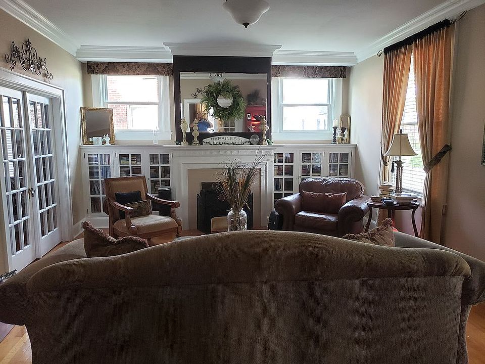 1st image of 221 Jennings Ave