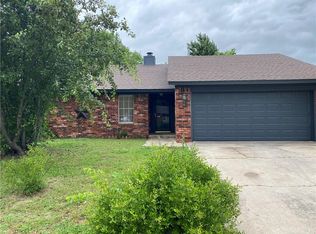 2121 Oakvista Cir, Norman, OK 73071