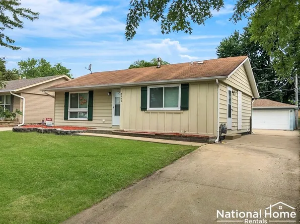 8147 N Ozanam Ave, Niles, IL 60714