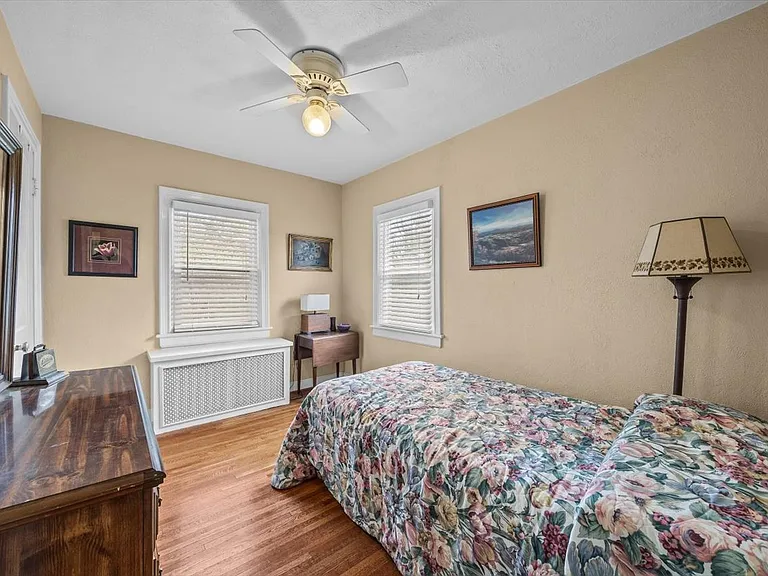 932 Woodrow Ave — Photo 23