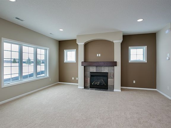 5th image of 12188 Harpers Ct NE