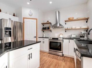 13 Bow Ridge Dr, Cochrane, AB T4C1V6