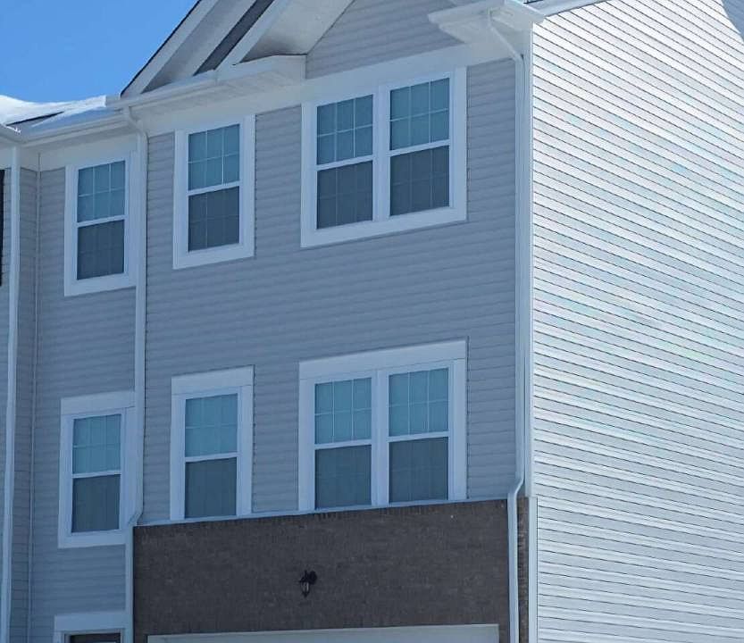 1st image of 2707 McHenry Dr