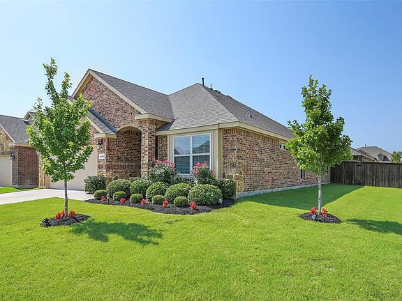 2nd image of 1133 Lake Meadow Ln