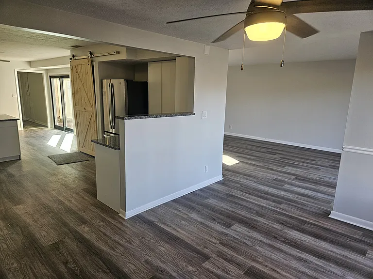 96 Schellinger Sq — Photo 6