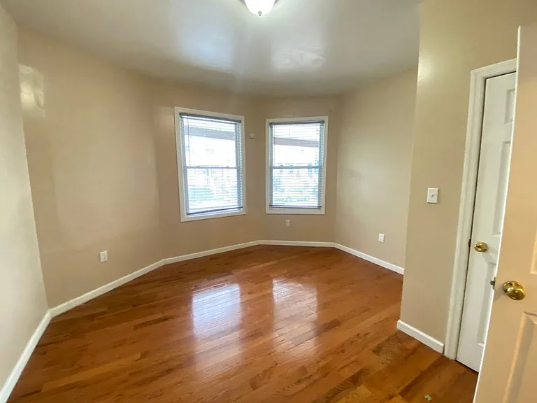 186 Oakwood Pl — Photo 9