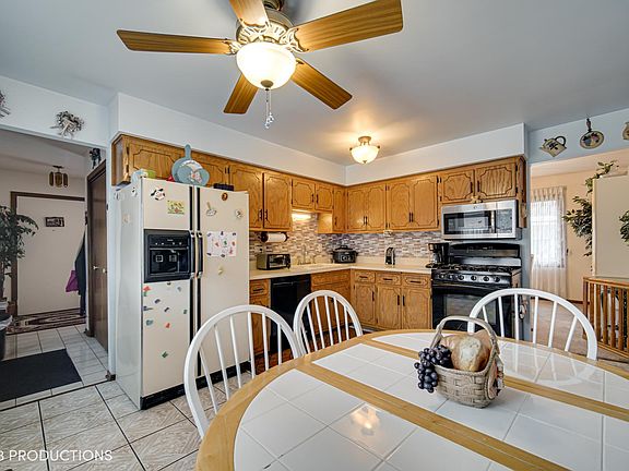 5th image of 5610 W 88th Pl