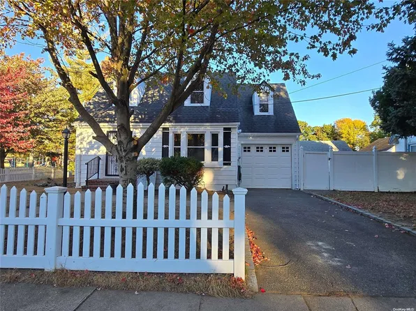 185 Washington Street, Freeport, NY 11520