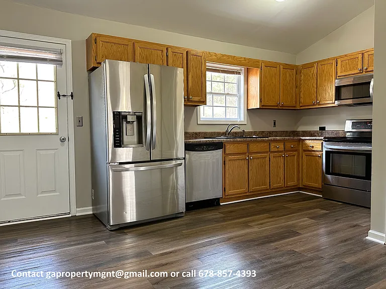 209 Sewell Rd — Photo 3
