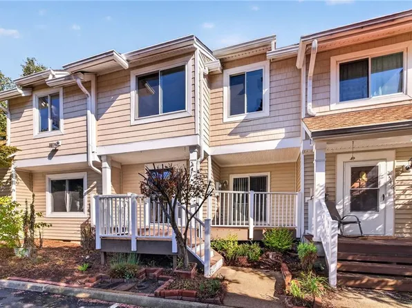 2644 Cove Point Pl, Virginia Beach, VA 23454
