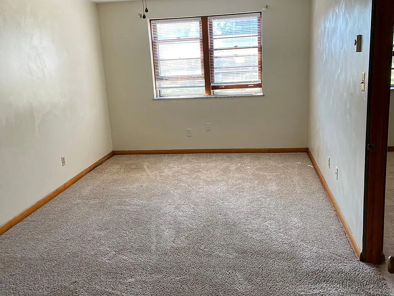 524 S Rosina Ave #6 — Photo 3
