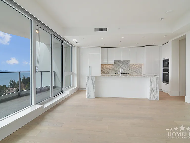 1500 Martin St #1306 — Photo 3