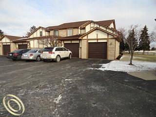 5th image of 950 Country Club Dr