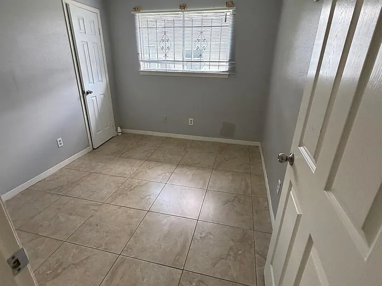 7106 Haverton Dr — Photo 11
