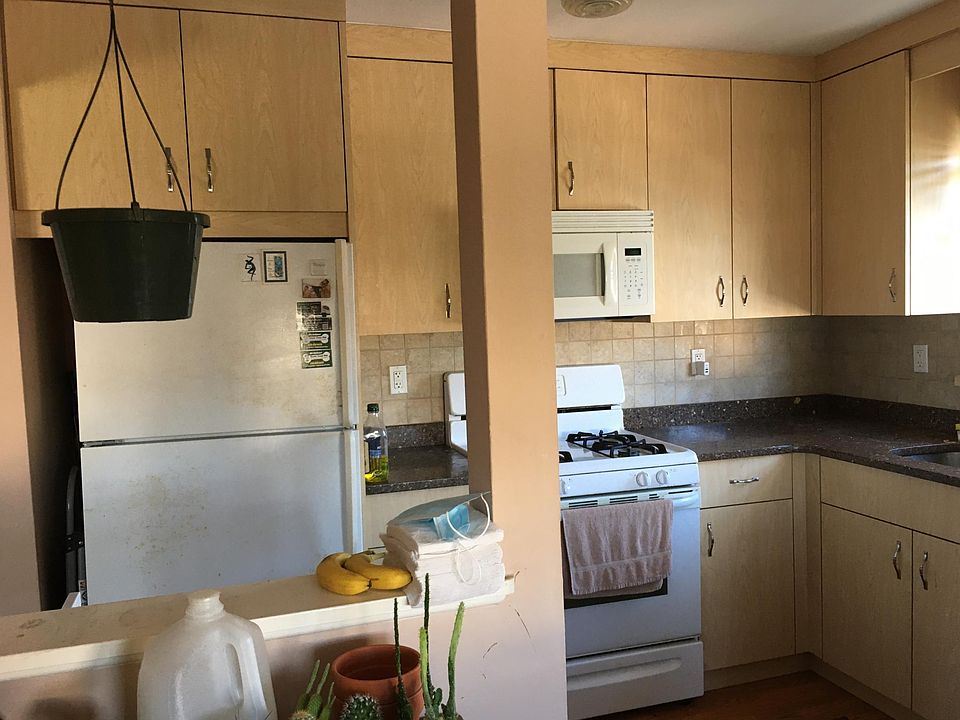 2nd image of 123 Quebec Rd