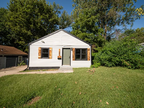 4436 Myrtle Ave, Kansas City, MO 64130