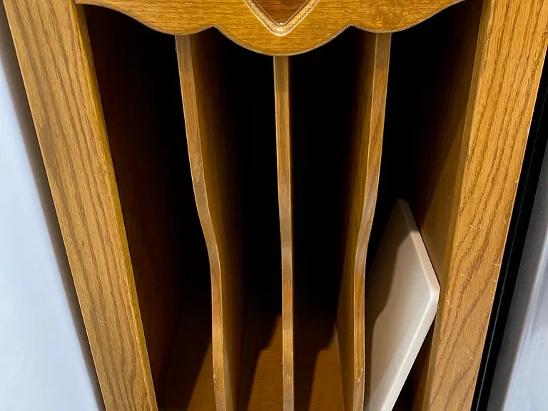 Kitchenette Oak Platter Rack