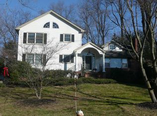 29 Fairfield Dr E, Morristown, NJ 07960