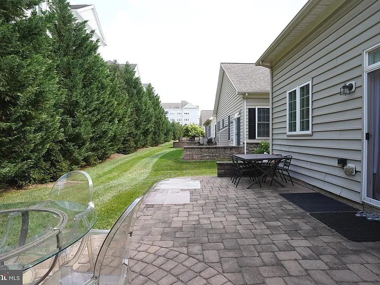 20779 Crescent Pointe Pl — Photo 35