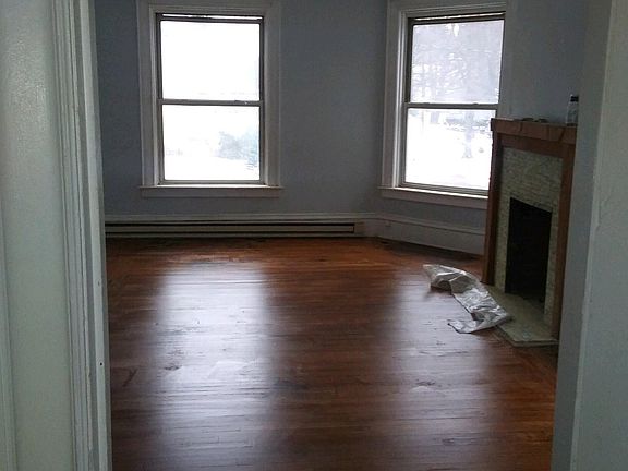 2nd image of 501 Lakeview Ave APT 3