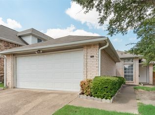225 Juniper Ridge Ct, Desoto, TX 75115
