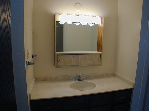 5th image of 112 Erickson Ct APT 5