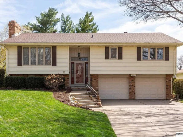 14733 Castelar Cir, Omaha, NE 68144