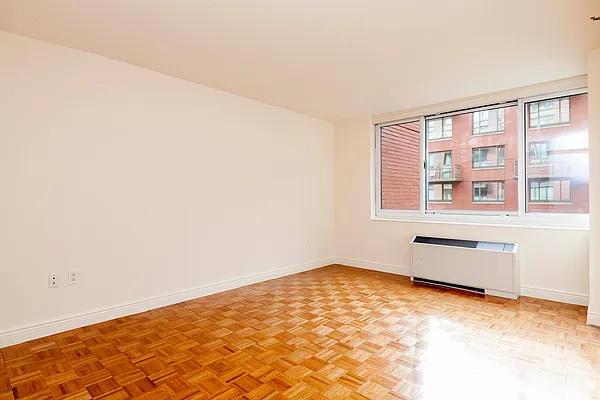 Rented by Mirador Real Estate | media 21