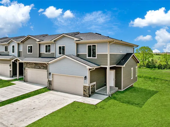 9125-9143 Calvin Dr, West Des Moines, IA 50266