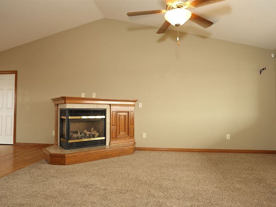 2nd image of 9247 S Stearns Ct