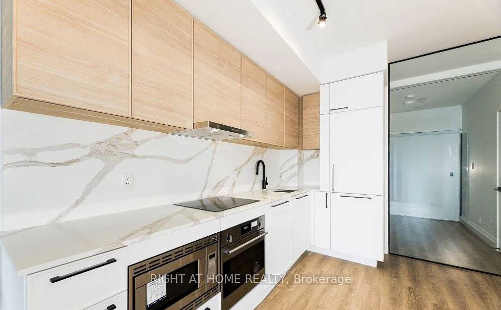 2 bed, $2,600 — Photo 2