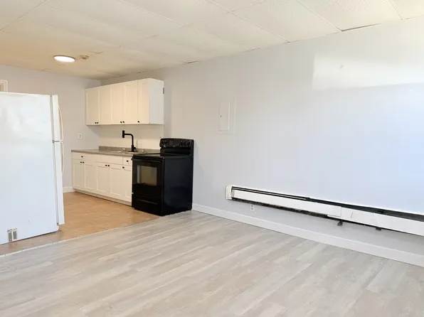 581 Pierre Ave #5, Windsor, ON N9A 2K1