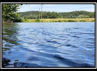 19049 River Rd, Athens, OH 45701