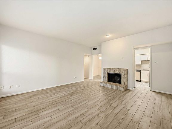 2nd image of 2100 Tanglewilde St APT 531