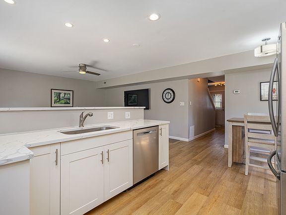 2nd image of 477 Fairview Dr #0