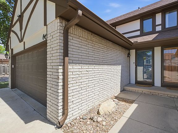 2nd image of 641 N Woodlawn Blvd #1