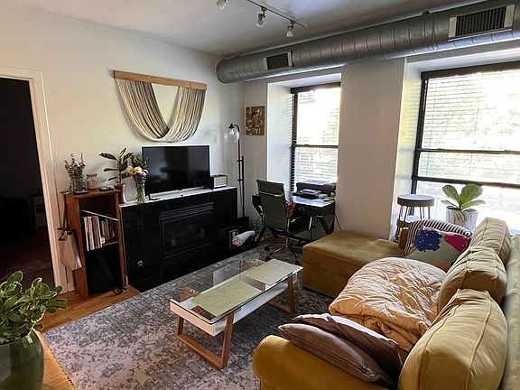 4th image of 4537 S Drexel Blvd APT 203