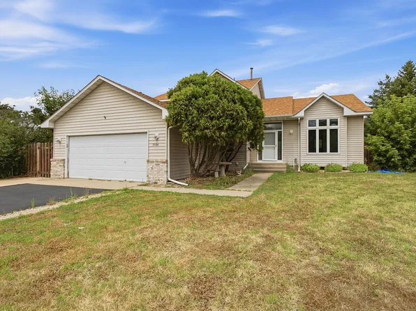 3304 W Park Dr, Burnsville, MN 55306