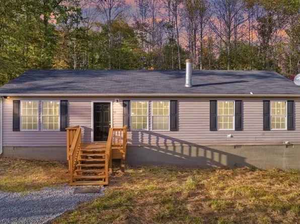 93 Ampthill Rd, Cartersville, VA 23027