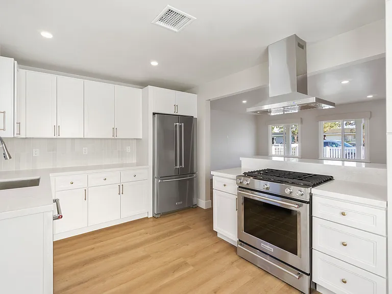 Brand new kitchen with Kitchenaid appliances