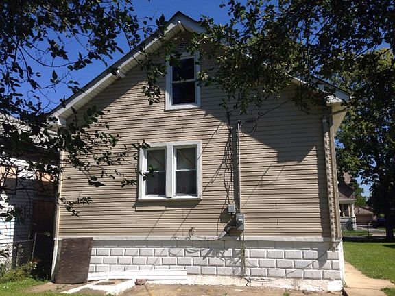 2nd image of 10208 S La Salle St