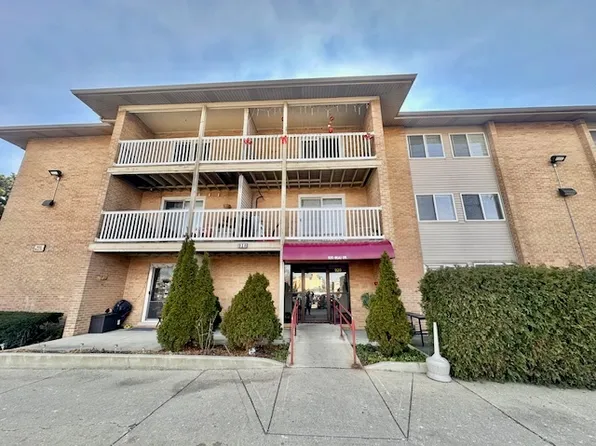 920 Beau Dr Unit 207, Des Plaines, IL 60016