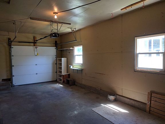3rd image of 505 W Kent Ave
