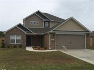 1310 Crabapple Dr, Conway, AR 72032