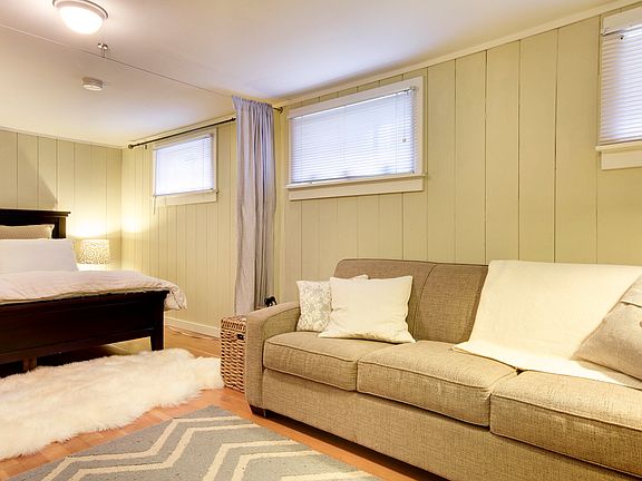 Bedroom/Living Room