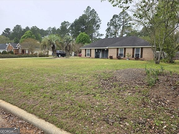 2nd image of 110 Maggie Ct