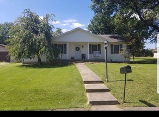 830 S Combs St, Dugger, IN 47848