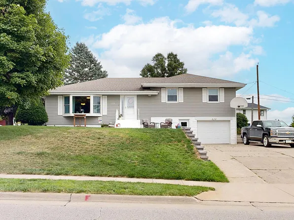 1225 N Willow St, Avoca, IA 51521
