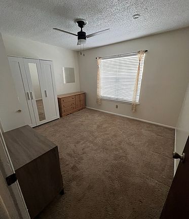 2nd image of 923 Vance Jackson Rd