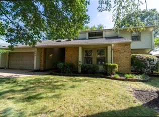 1604 Lake Christopher Dr, Virginia Beach, VA 23464